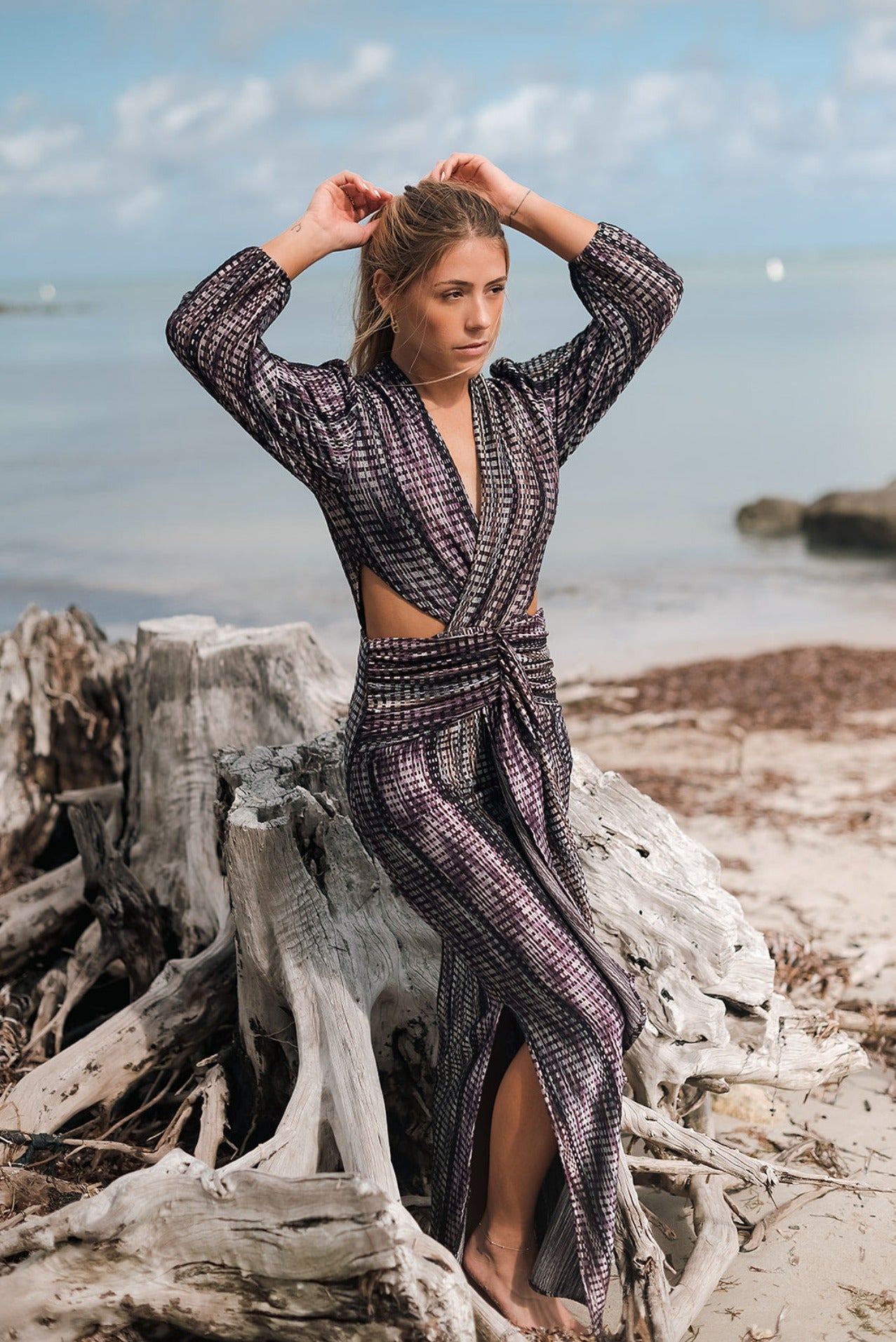 long sleeve midi dress, side